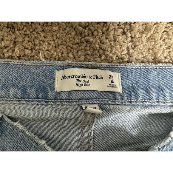 Abercrombie and Fitch The Dad High Rise Curve Love Light Wash Jeans Size 26/2S - Picture 2 of 8
